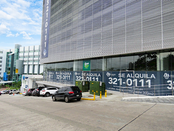 ALQUILER LOCAL COMERCIAL- SKY POINT TOWERS