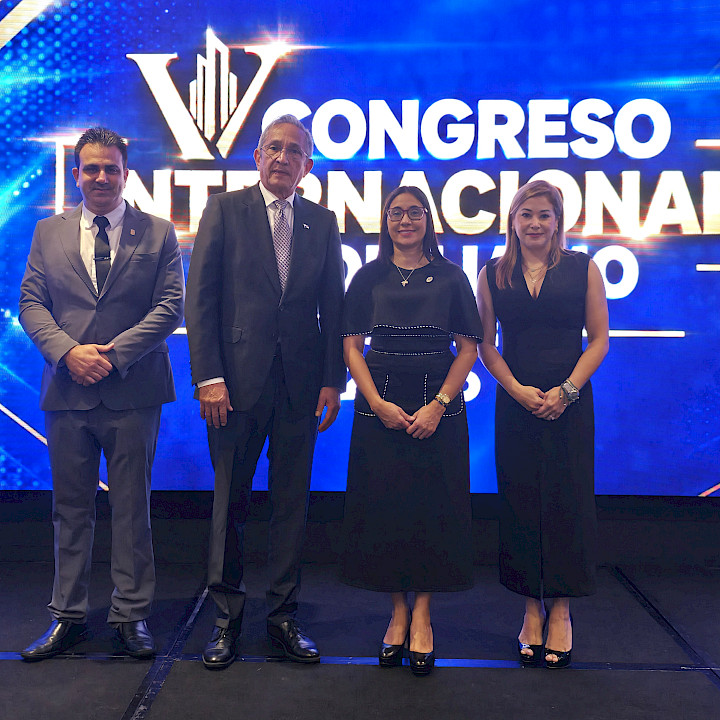 Conversatorio “Visión Económica y Estratégica · Inversión y Desarrollo”